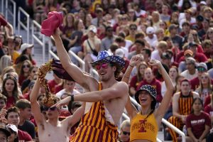 WVU expects another tough road game at last-place Iowa State